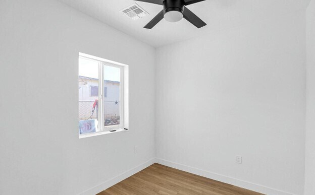Building Photo - Newly Renovated 2 Bedroom, 1 Bath, with St...