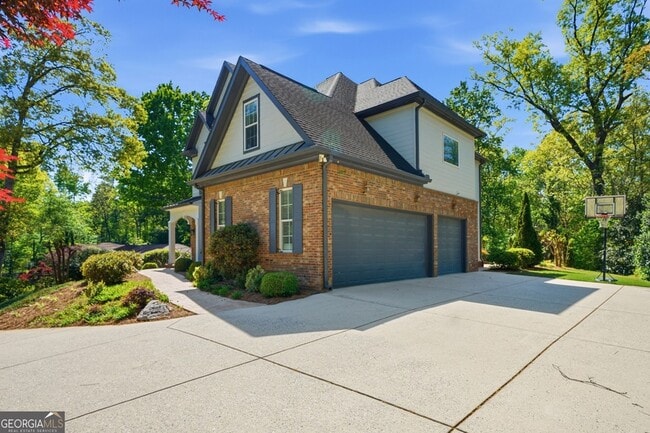 Building Photo - 6740 Castleton Dr NW