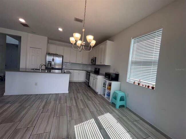 Building Photo - 8569 Starlight Loop