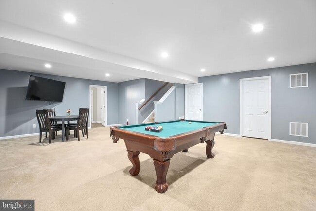 Building Photo - 71 Bismark Dr