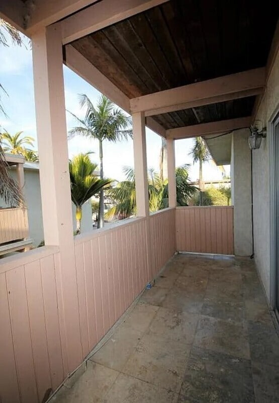 Building Photo - 409 Ellwood Beach Dr