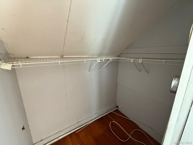 Building Photo - 182 Maple Hill Rd