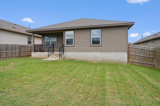 Building Photo - 116 Miles Dr