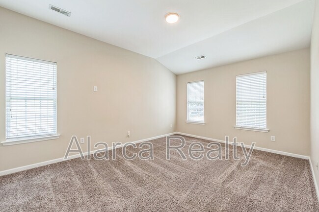 Building Photo - 6106 Greengate Ln