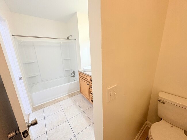 Building Photo - 212 Barbourville Dr