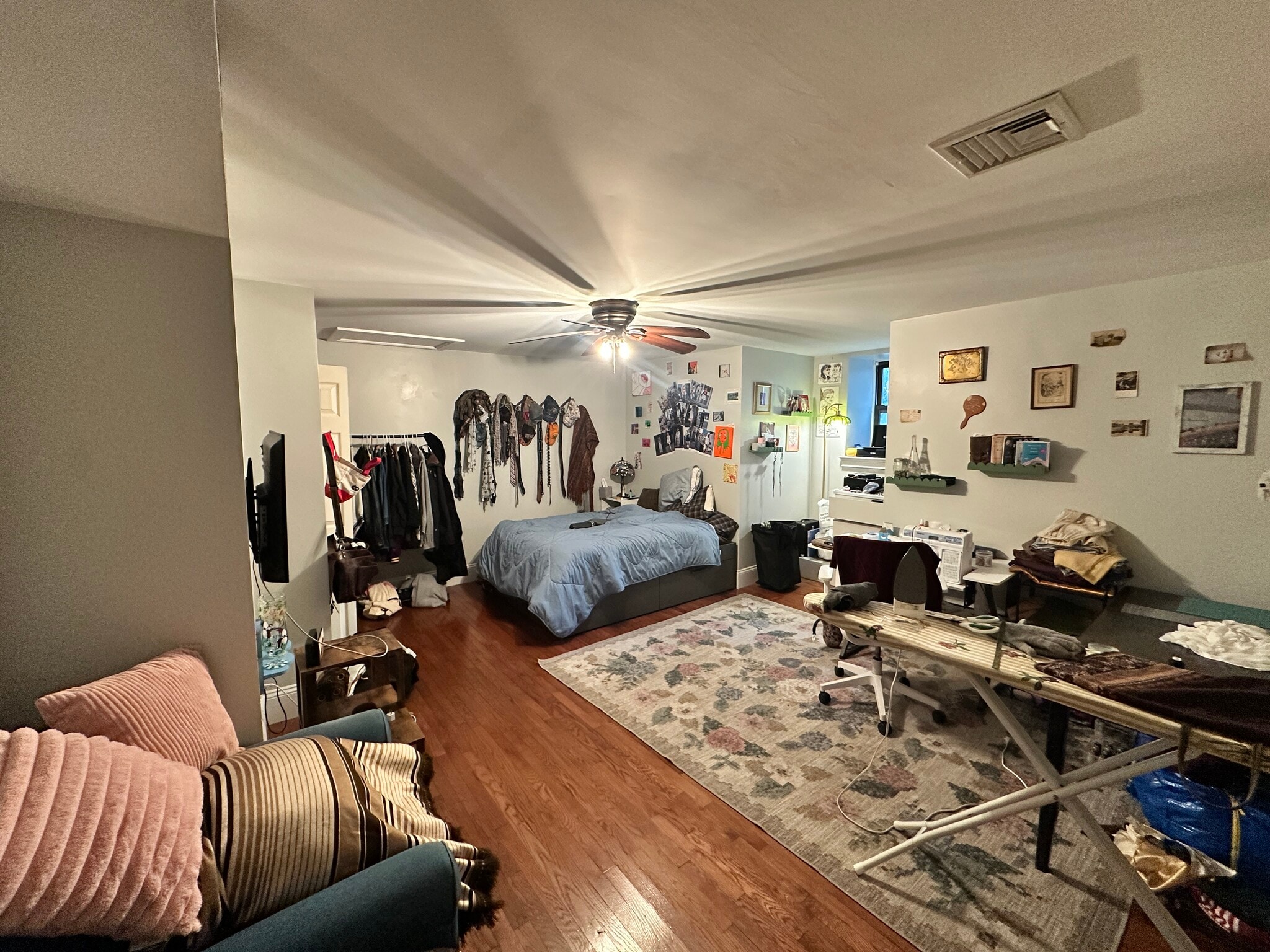 Building Photo - 108 Hillside St