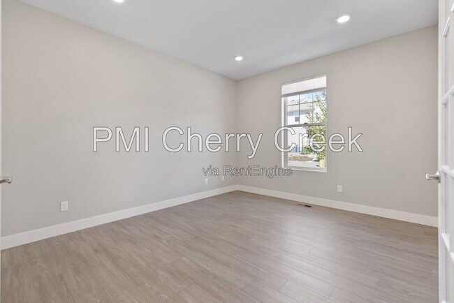 Building Photo - 21294 E Stanford Dr