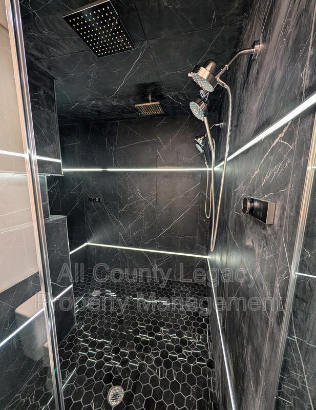 Building Photo - 1200 Creekwood Cove