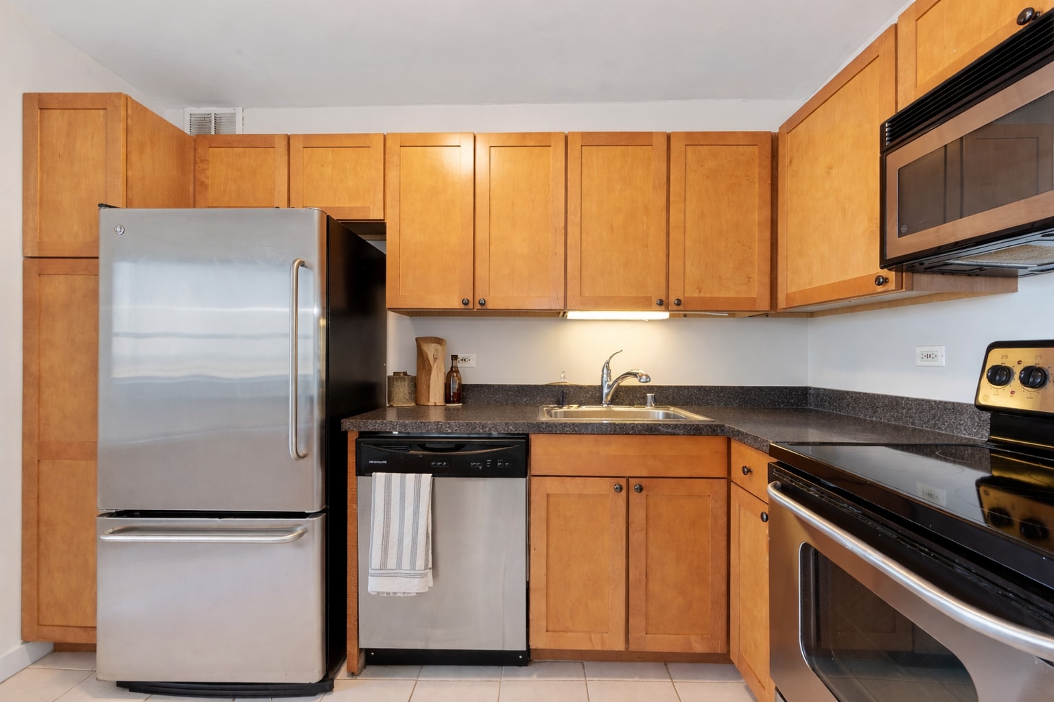 Building Photo - 655 W Irving Park Rd