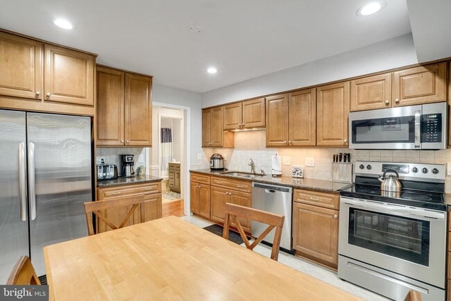 Building Photo - 9002 Arley Dr