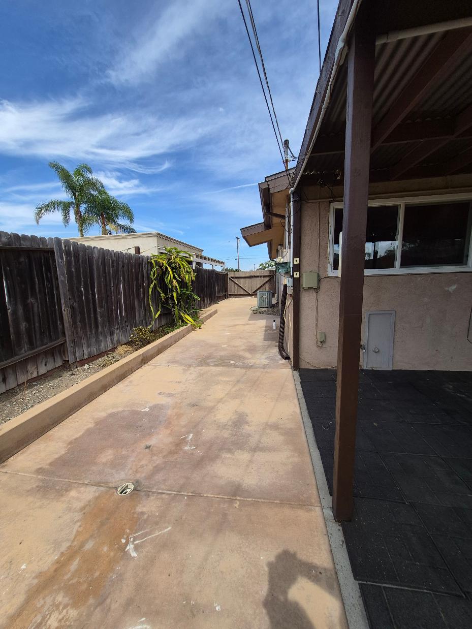 Building Photo - 4861 Lehrer Dr