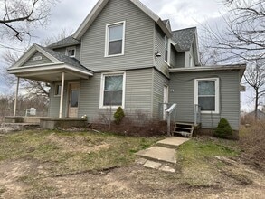 Building Photo - 2120 Lansing Ave