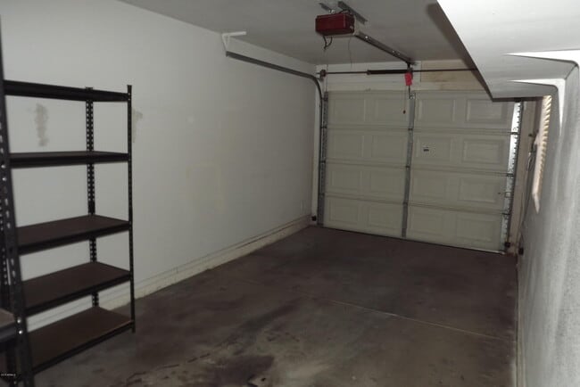 Building Photo - 13826 N Cambria Dr