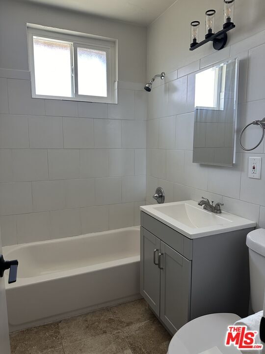 Building Photo - 22525 Del Valle St