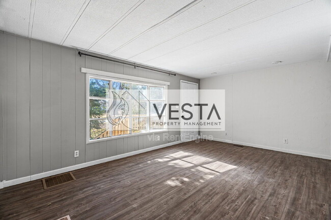 Building Photo - 442 Wickins Dr