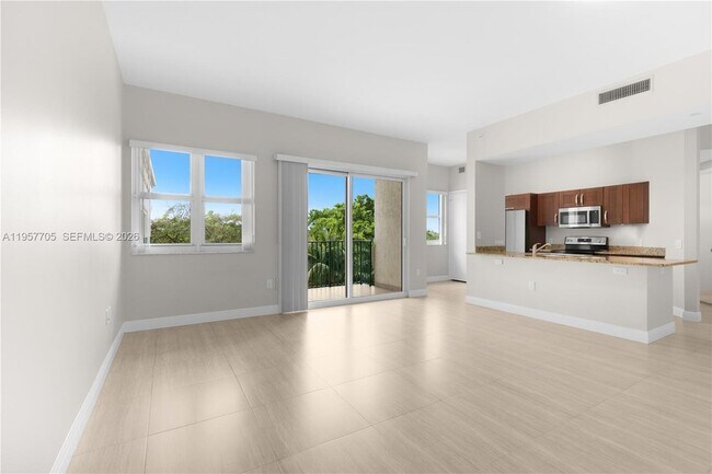 Building Photo - 20000 E Country Club Dr