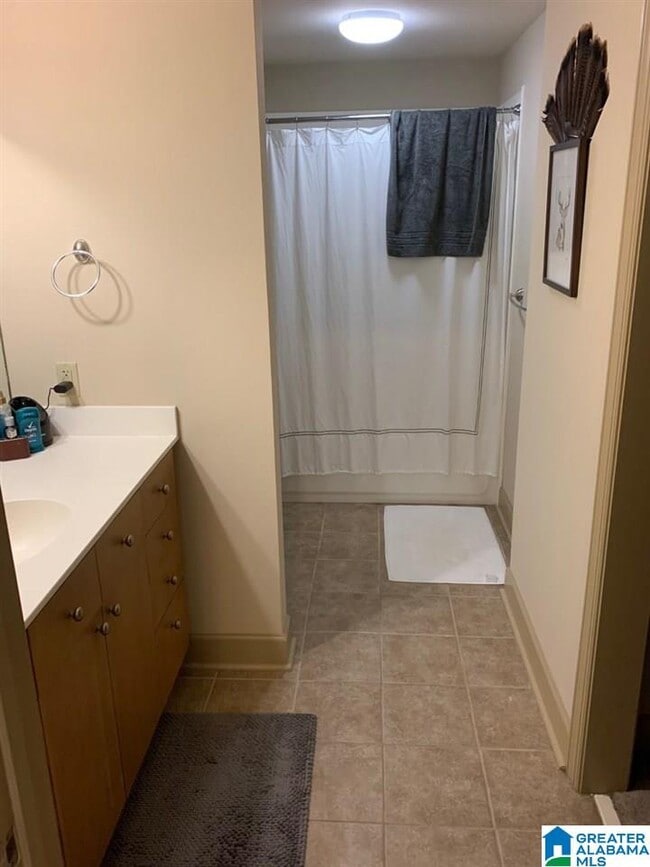 Building Photo - 1040 Broadway St