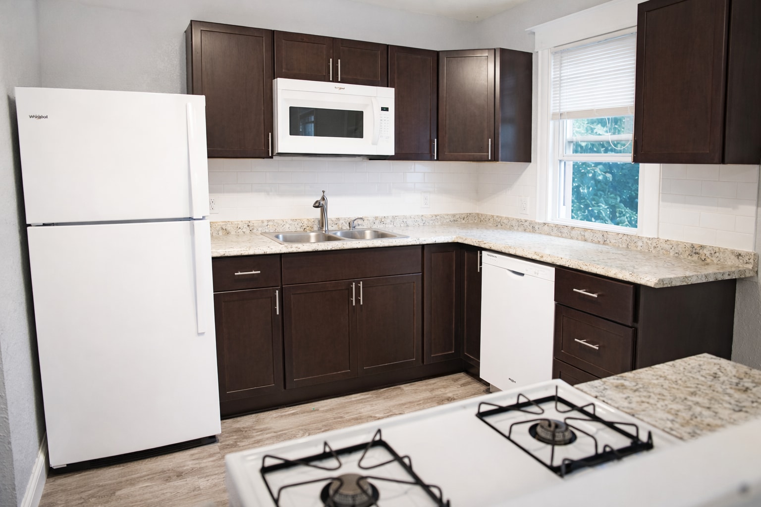 Building Photo - 1212 Como Ave SE