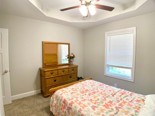 Building Photo - 260 Bluebriar Trace