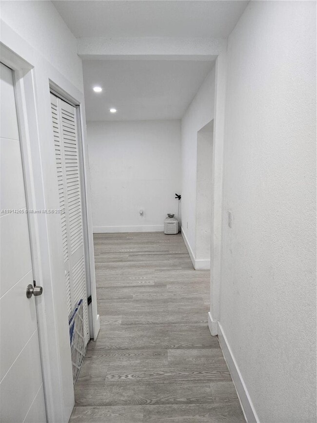 Building Photo - 1420 NW 116th St