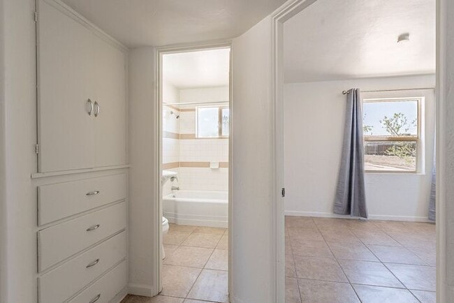 Building Photo - Desert Light & Outdoor Living – Tucson 2 B...