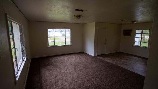 Building Photo - 3964 Del Rosa Dr