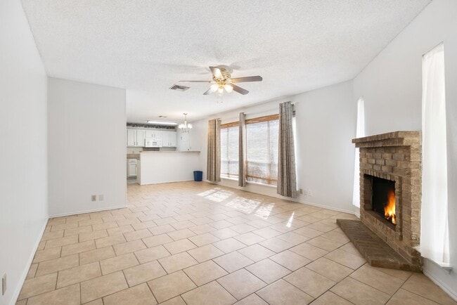 Building Photo - 8430 Cranberry Hill