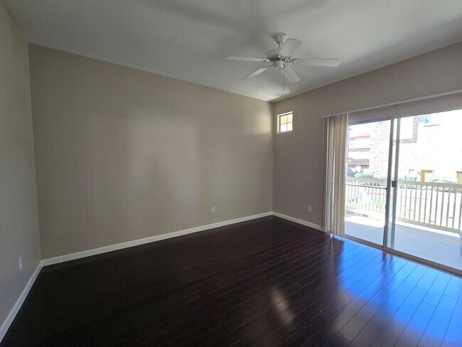 Building Photo - Awesome 2 bedroom 2 bath unit!