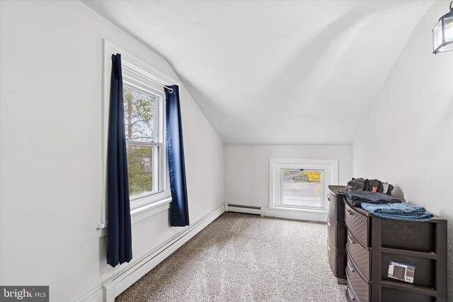 Building Photo - 138 Hall St