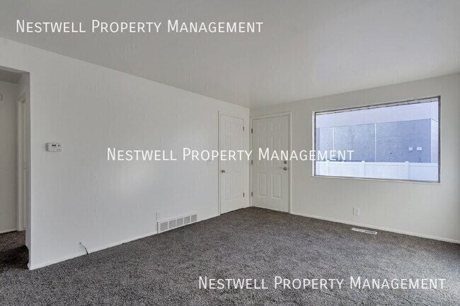 Building Photo - 2465 E 3300 S