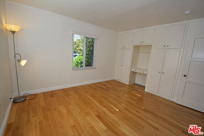 Building Photo - 12944 Haynes St