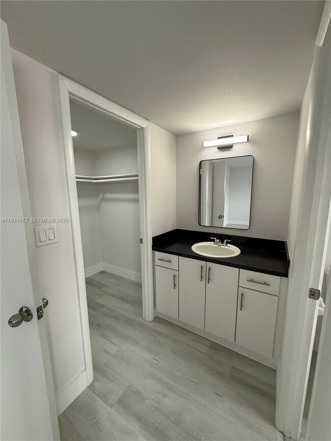 Building Photo - 3626 NE 168th St