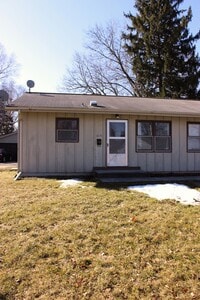 Building Photo - North Ames Duplex with lots of storage space
