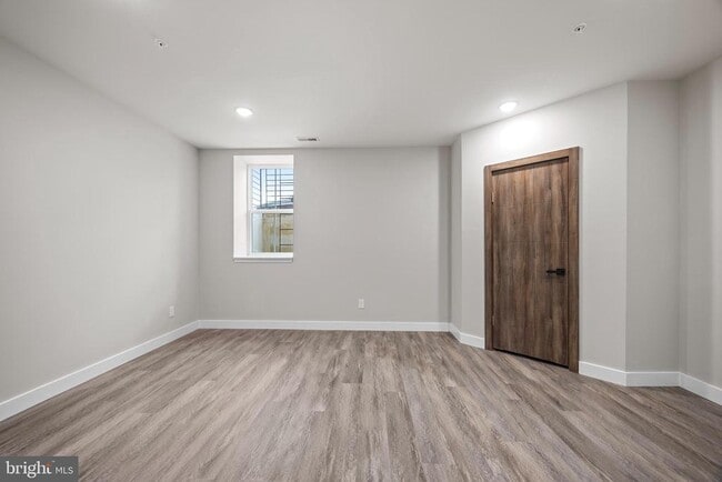 Building Photo - 405 N Simpson St