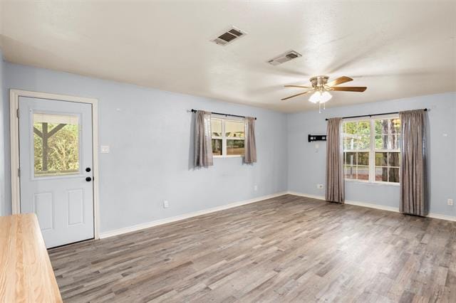 Building Photo - 521 Hilltop Dr