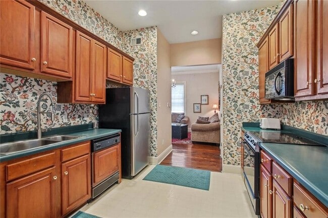 Building Photo - 741 Dauphine St