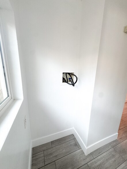 Building Photo - 714 S Oakford Dr