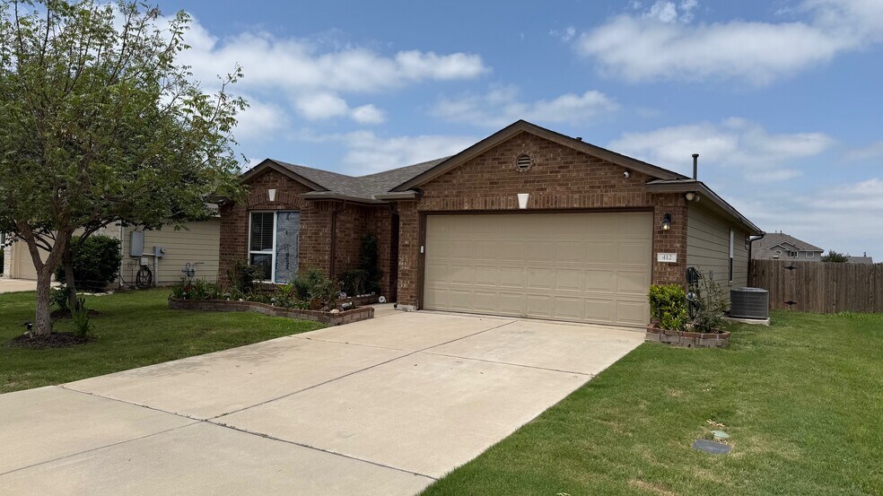 Building Photo - 412 Moulins Ln