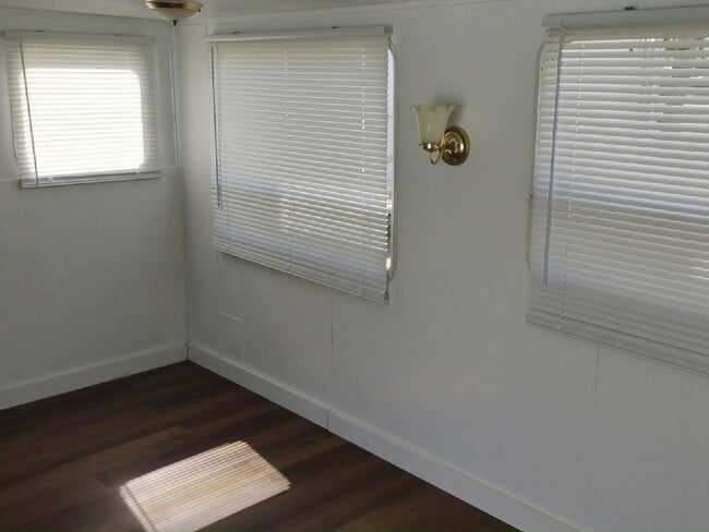 Building Photo - 925 Ponce De Leon Blvd