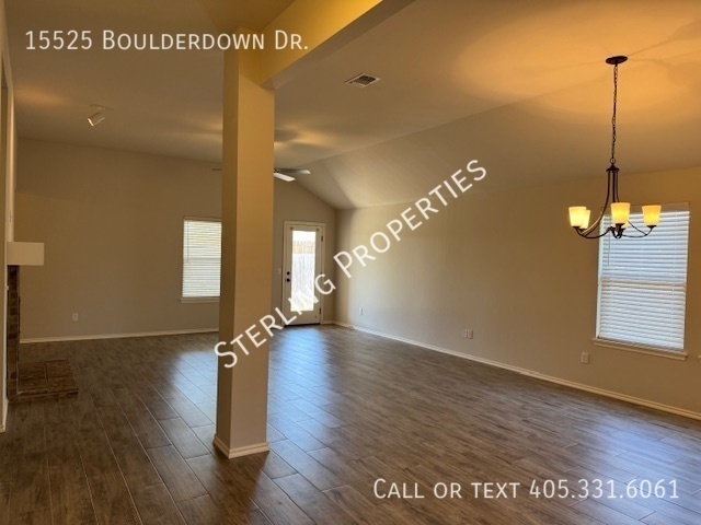 Building Photo - 15525 Boulderdown Dr