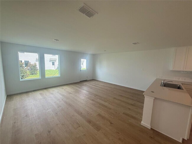 Building Photo - 1562 Plank Pl
