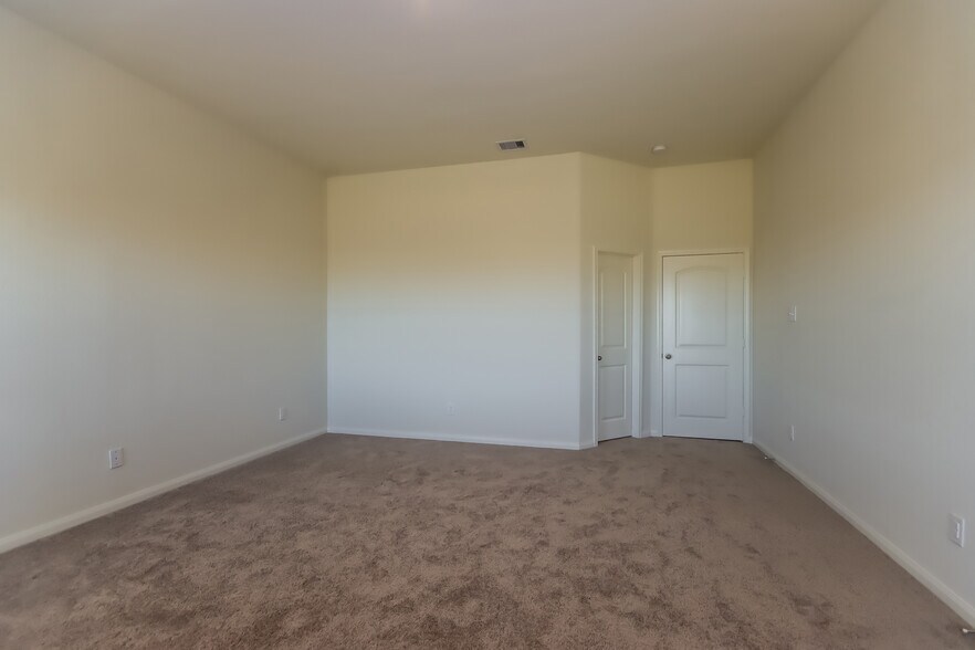 Building Photo - 5819 Littoral Rd