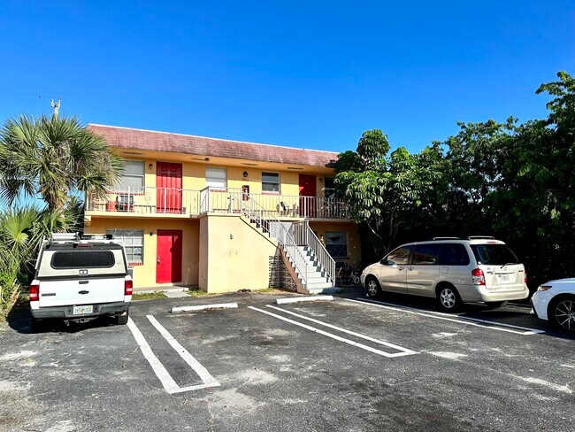 Building Photo - 1417 N Federal Hwy
