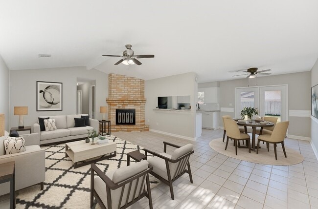 Building Photo - 15914 Timber Valley Dr