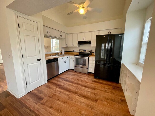 Building Photo - Beautiful 3-Bedroom Home in Prime Goodlettsville Location!