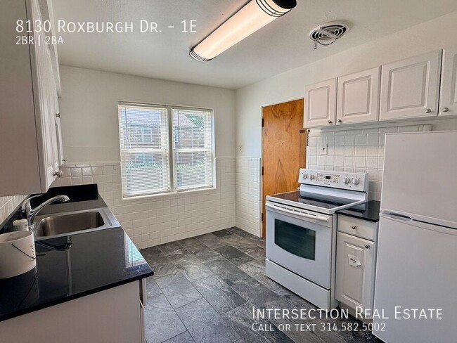 Building Photo - 8130 Roxburgh Dr