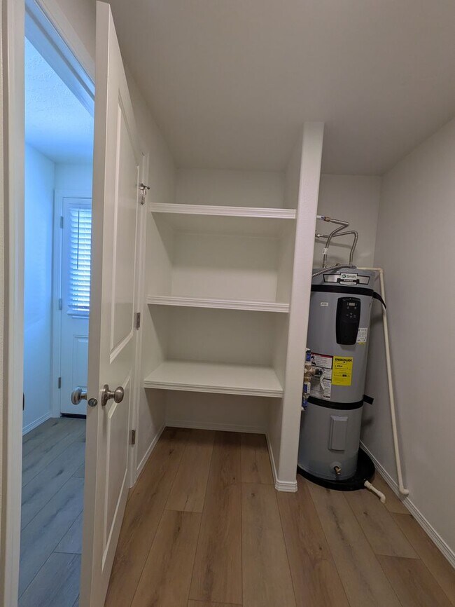 Building Photo - New Single Level Home in New SunRidge Community