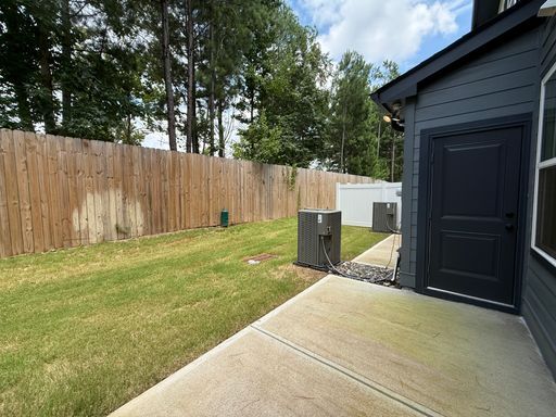 Building Photo - Newly Built 4BD, 3.5BA Northeast Raleigh Townhome in a Great Location