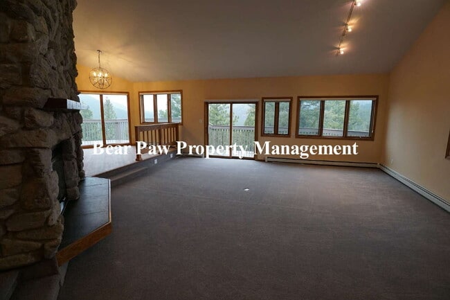 Building Photo - Unbelievable Views in this Stunning Contemporary Mountain Home!!