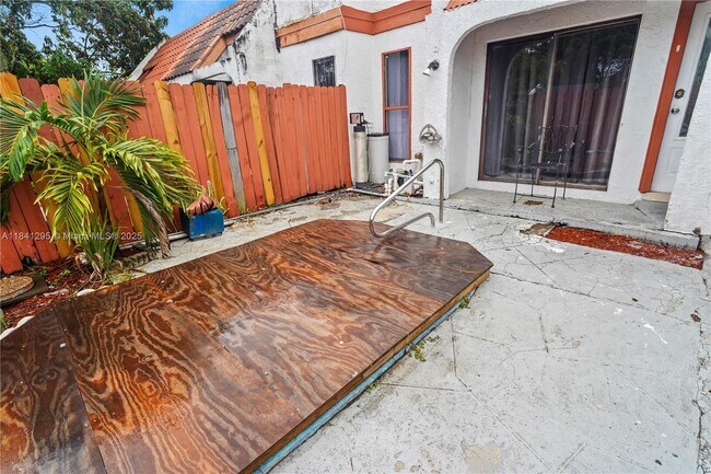 Building Photo - 2213 NW 55th Terrace